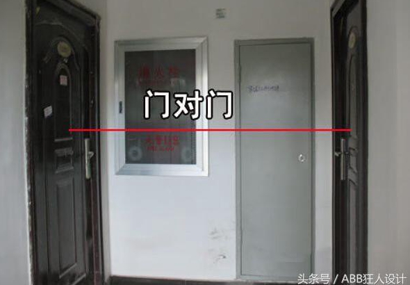 小区的大门正对我家房屋后边风水怎样