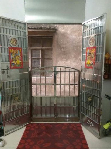 自己家的大门对着窗户好不好